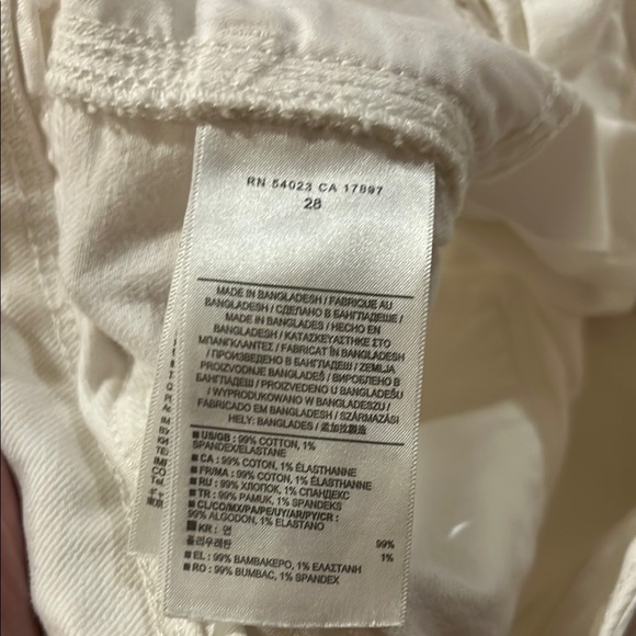 Banana Republic White Skinny Jeans Versatile Style. Size 28 - Picture 5 of 9